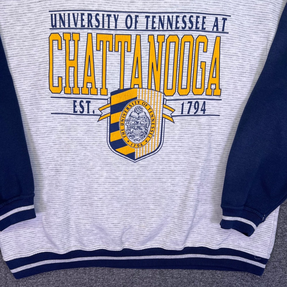 Gear Sweatshirt Unisex Large Grey Navy UTC Chattanooga Collegiate Vintage Retro - Picture 13 of 16